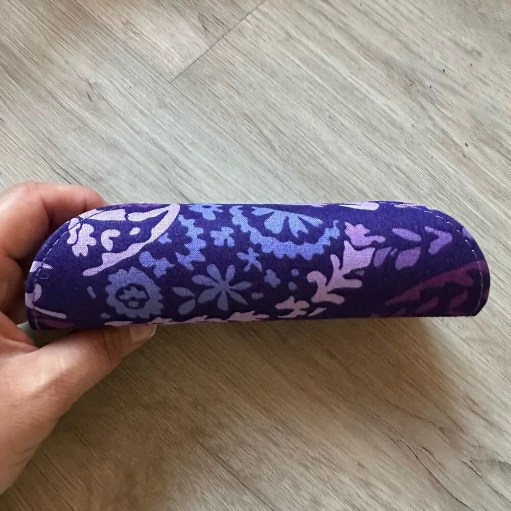 Vera Bradley Eyeglasses Sunglasses Case Semi-Hard Magnet Close Paisley Amethyst